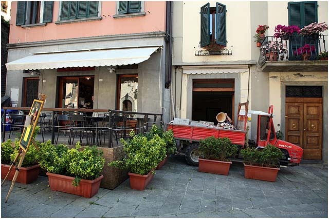 urban renewal in Barga Vecchia
