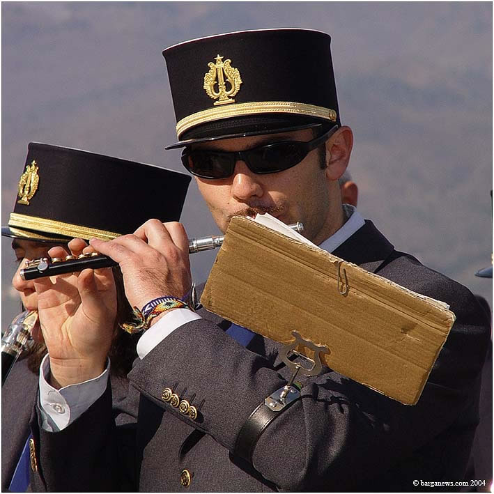 Band2 – 28 March 2004