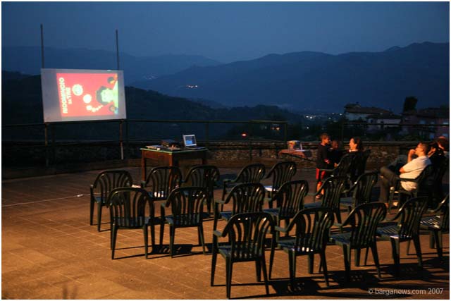 Cinema in the open in Barga Vecchia