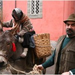 {barganews} A damp Befana arrives in Barga