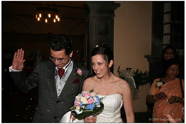 Wedding with an international flavour in Barga Vecchia