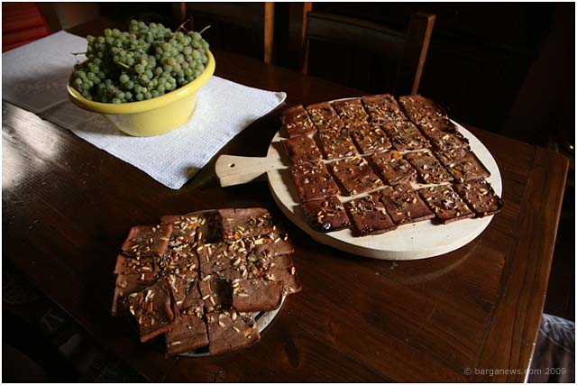 castagnaccio chestnuts barga 2009016 castagnaccio chestnuts barga 2009016