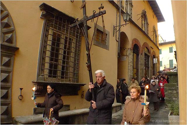 Via Crucis in Barga Vecchia