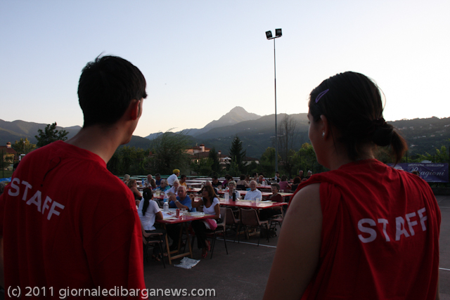 Cena sotto le stelle. Tutti a Castelvecchio!