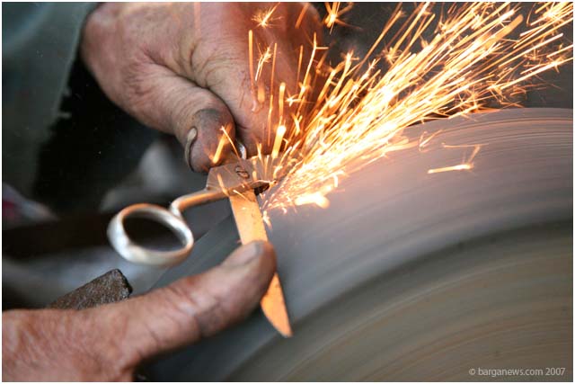 Umberto the Arrotino – the knife sharpener