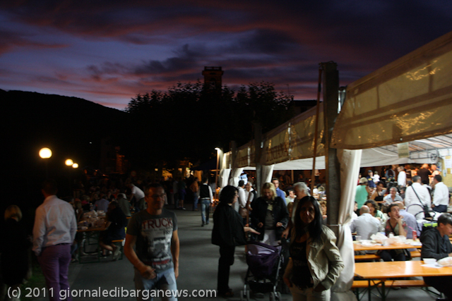 Awanagana apre la festa sul Lago