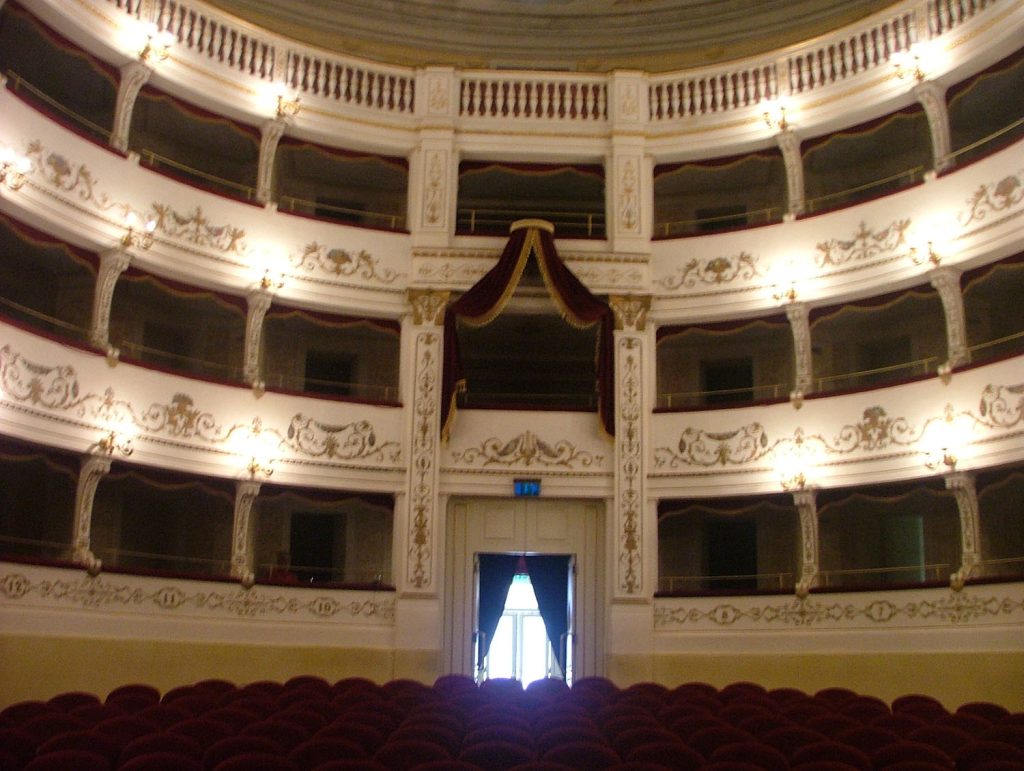 Rinviato lo spettacolo di domenica “L’isola dei pappagalli”