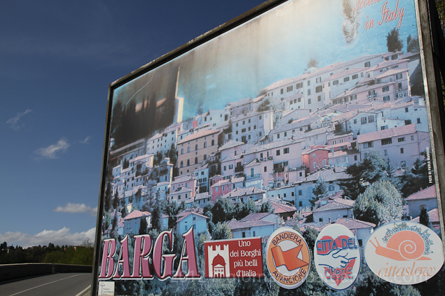Welcome to Barga in need of some renovation? Benvenuti a Barga ha bisogno di un restauro?