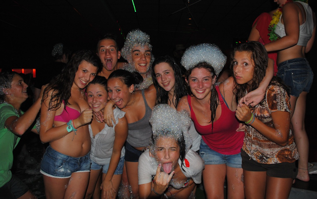 In centinaia al People per la “Chicaracas”