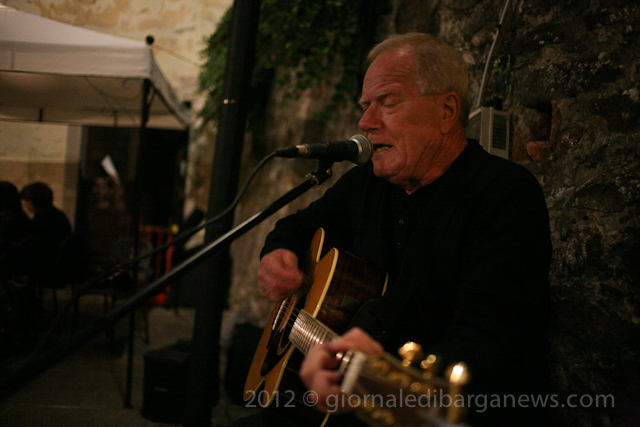 Geoff plays Piazza Angelio