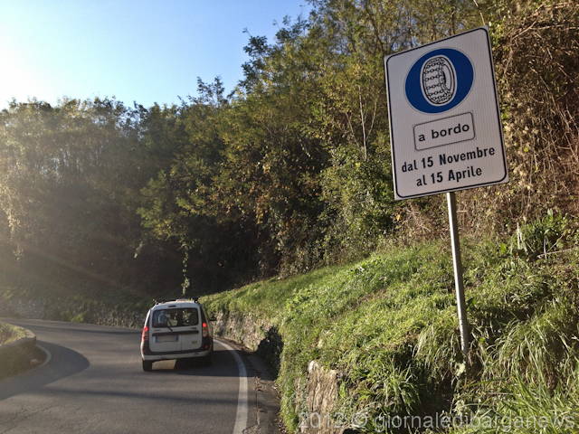 Da oggi obbligo di pneumatici invernali o catene a bordo sopra i 200mt