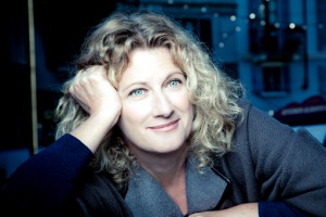 ANGELA FINOCCHIARO - posato, Milano, Novembre 2010no web sites