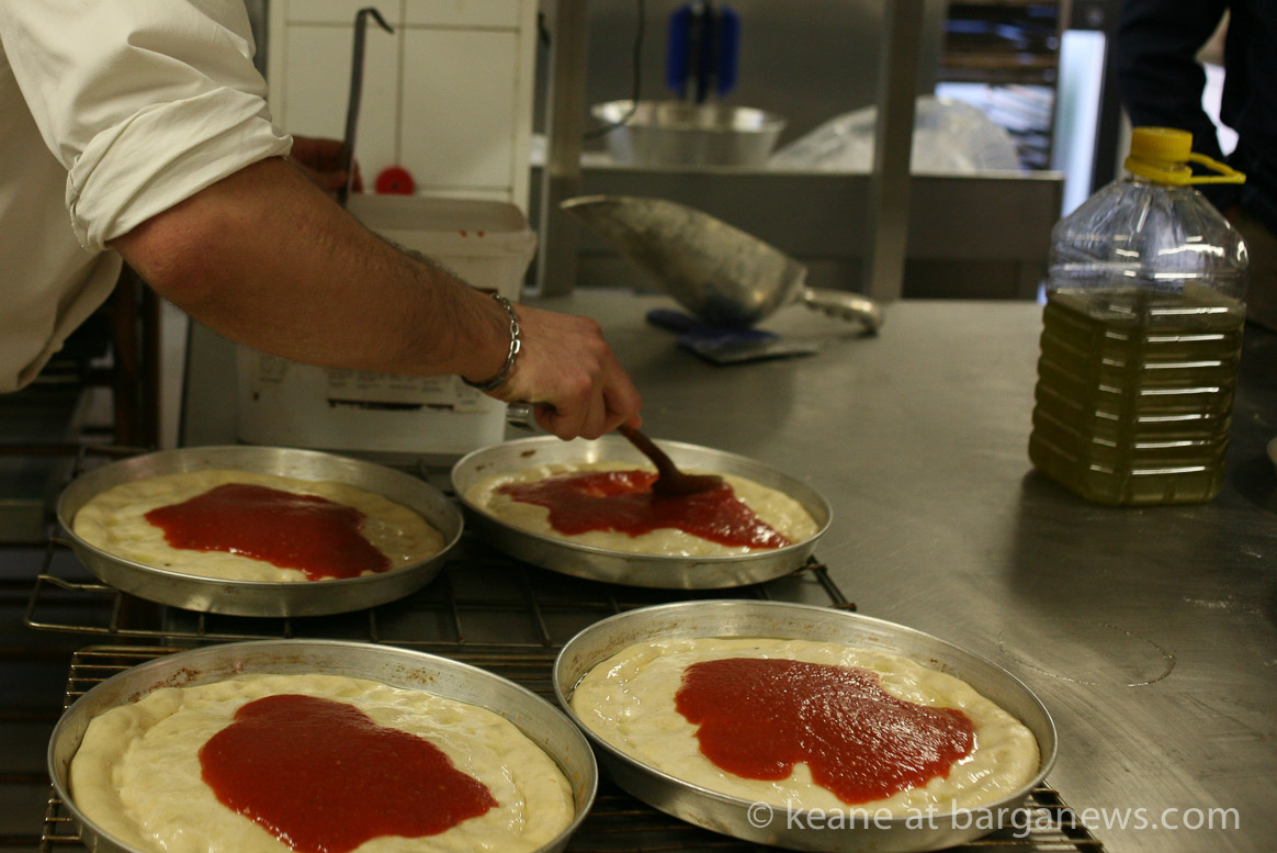 25 students from the USA studying food as culture in Barga