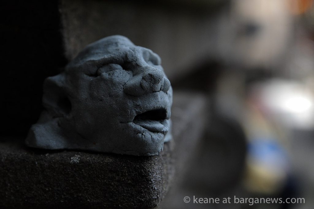 Searching for the della Robbia red clay