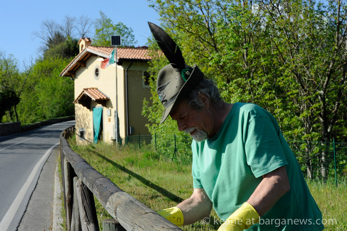 Alpini maintenance crew at work