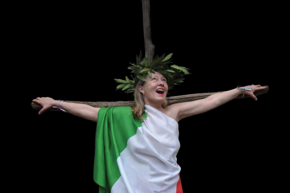 Welcome to the Tuscan Dream – Anna Lord