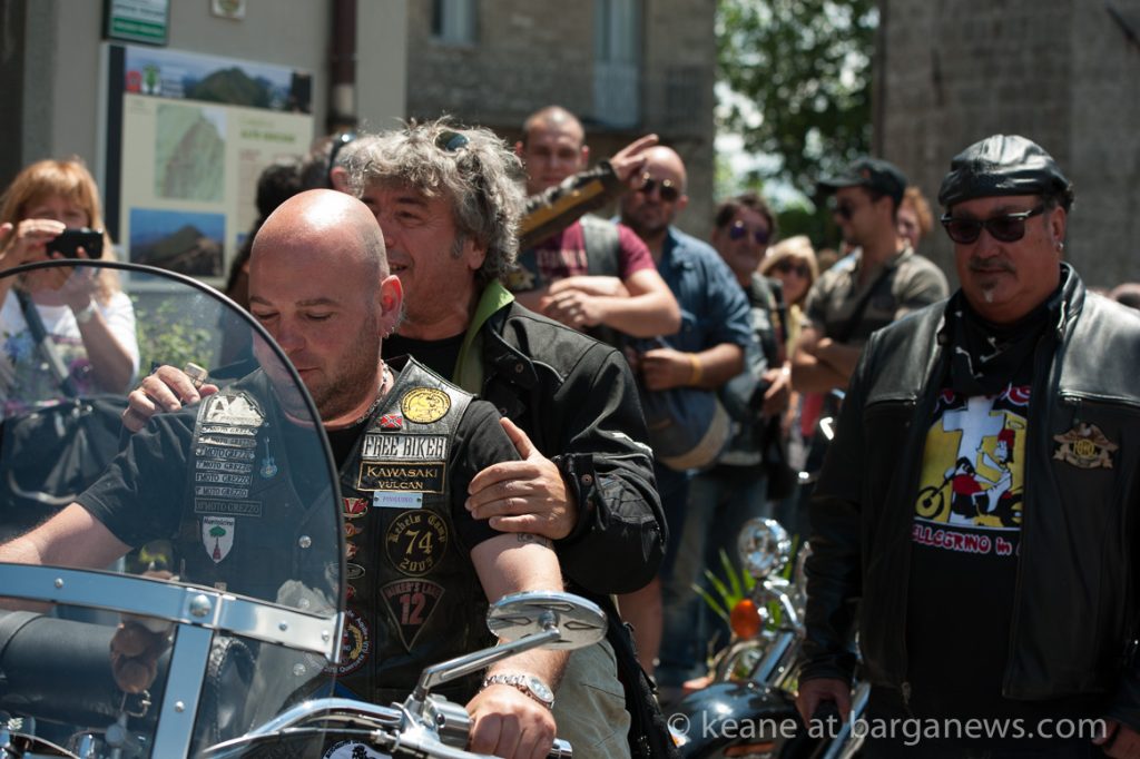Motomessa – Priest on a Kawasaki blesses the crowd