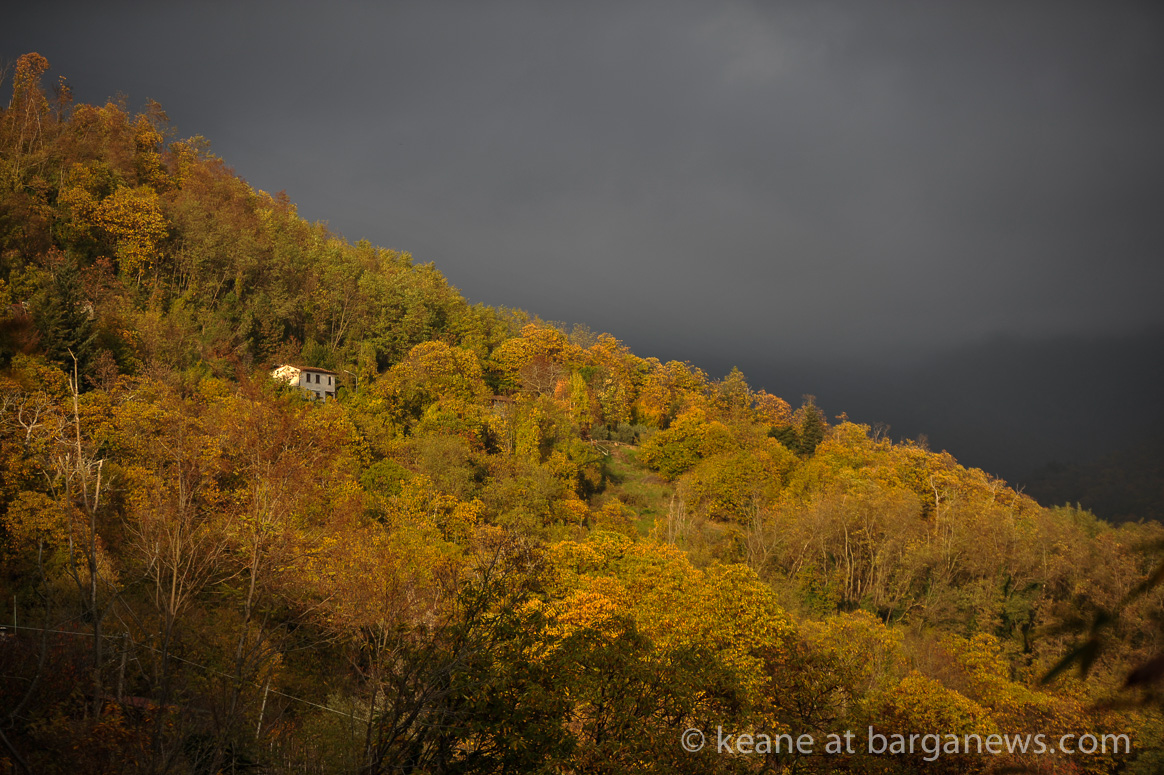 Last of the Autumn light across Barga?