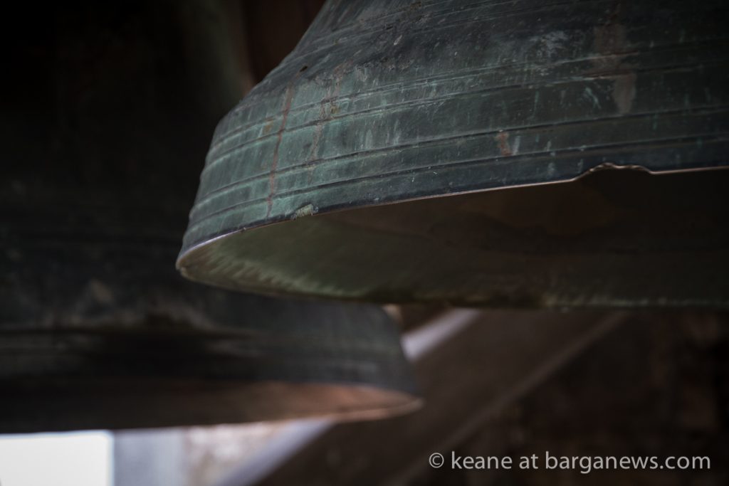 Did Sgt Davidson leave his name inside the bell?