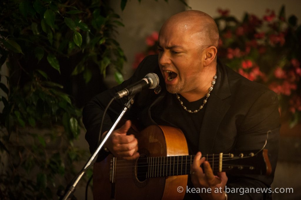 Da Aristo: Omar Torrez and his guitar
