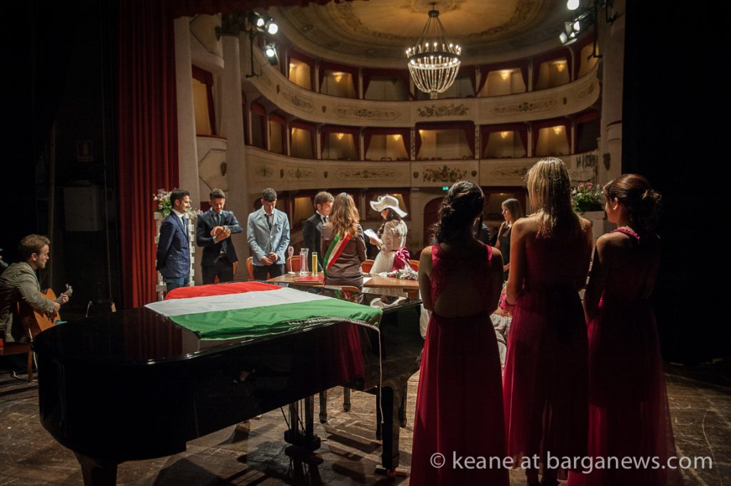 Theatrical wedding in Barga