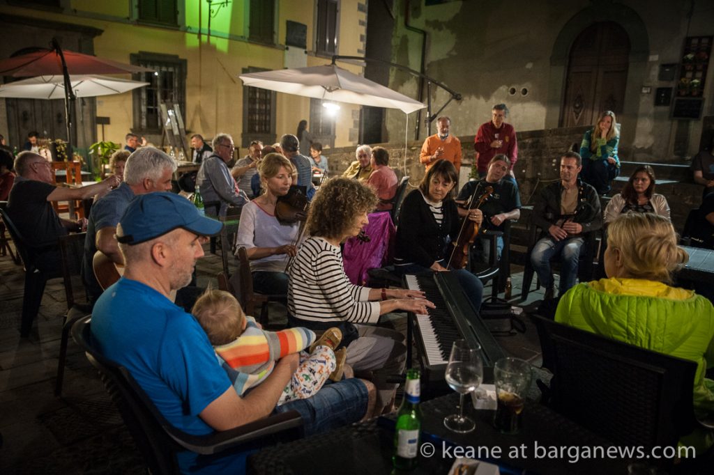 Hamish Moore: School of Traditional Song, Music and Dance