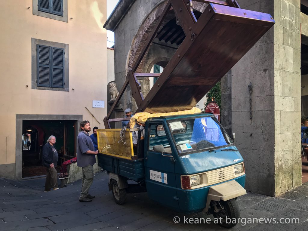 Moving a 4 metre long table out of Barga Vecchia