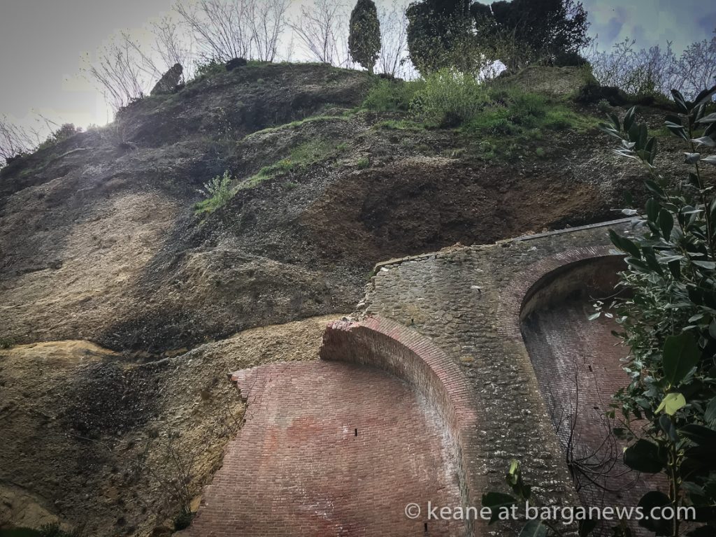 Damage to yet more of La Ripa