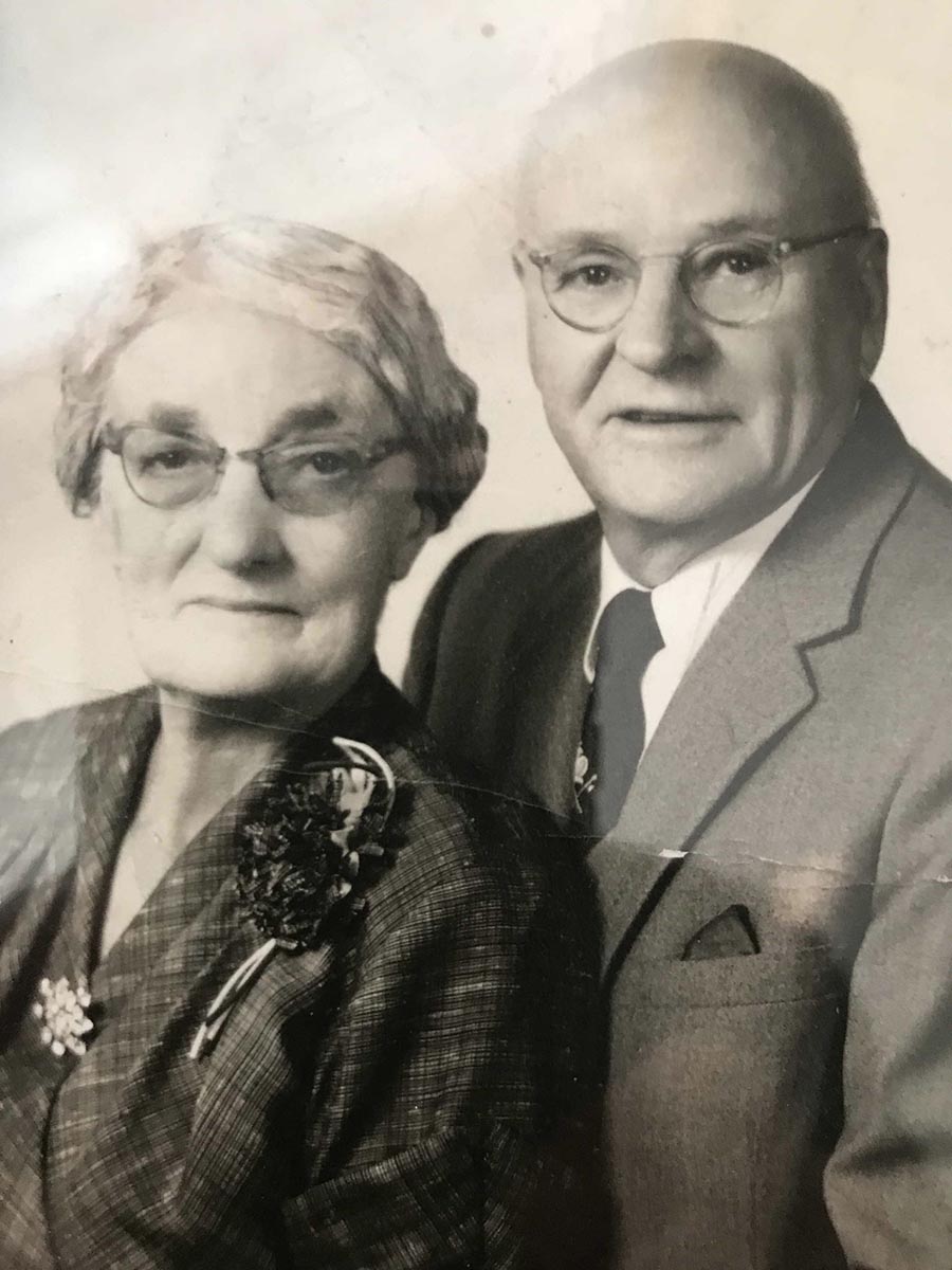 Two Baregi cousins coming to Barga from Minnesota.