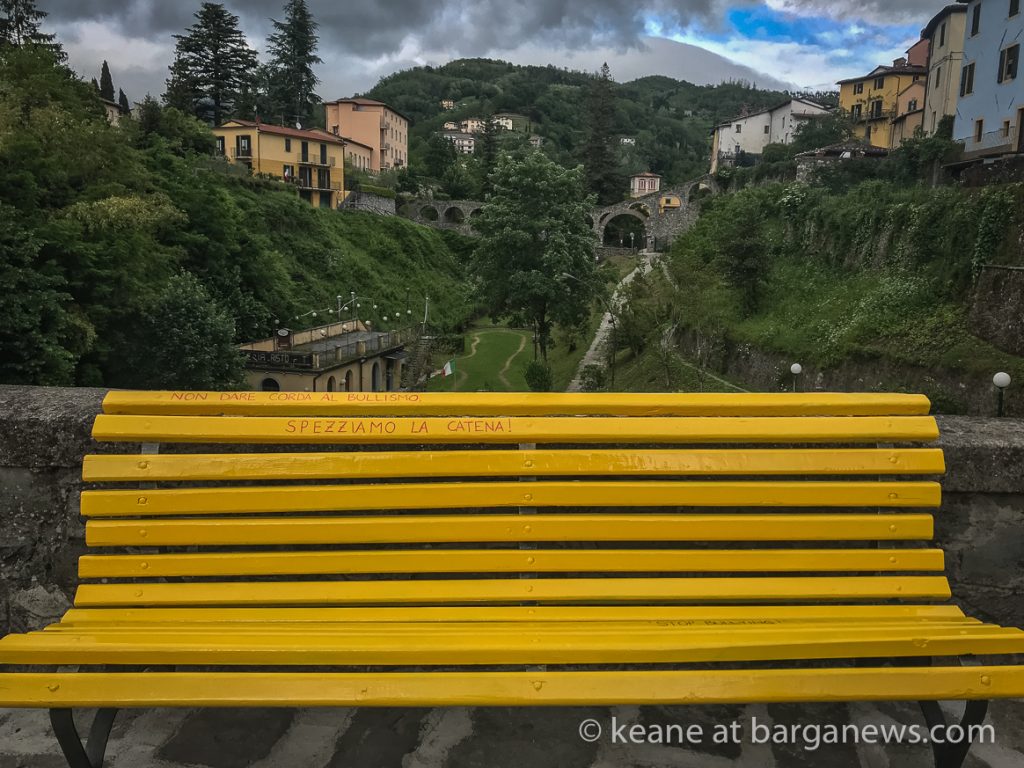 The Yellow Bench Project comes to Barga