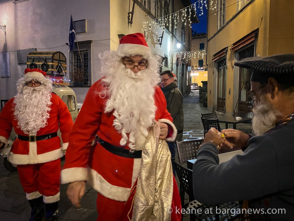 Father Christmas rolls in Barga Vecchia