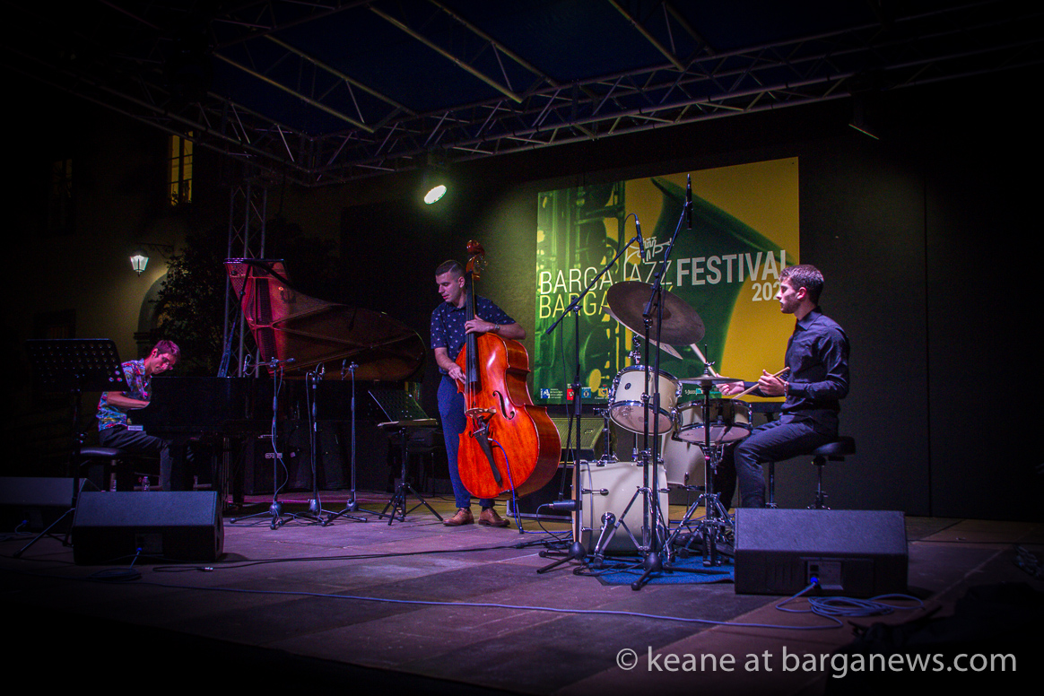 images from barga -8065