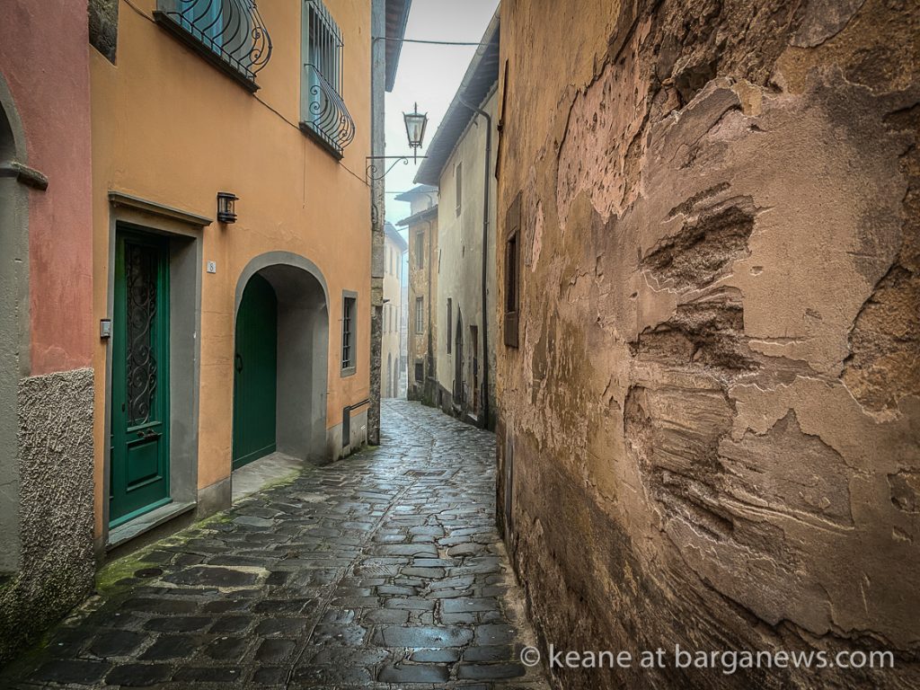 Low clouds across Barga Vecchia