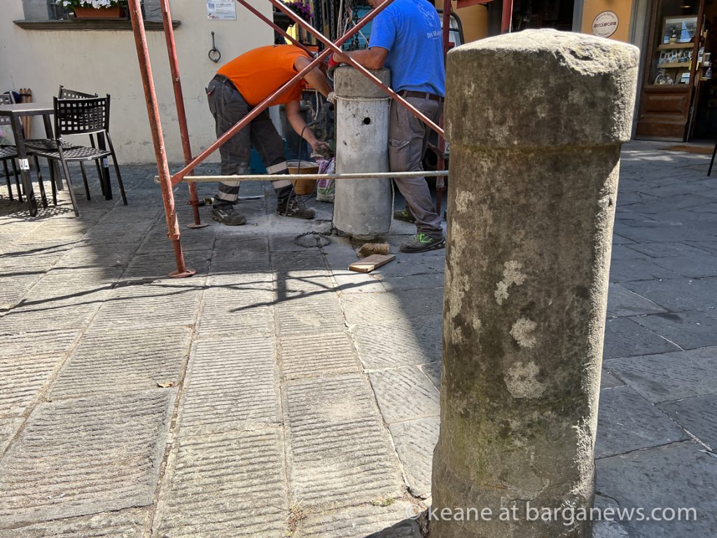Barga Vecchia – historic bollard restored