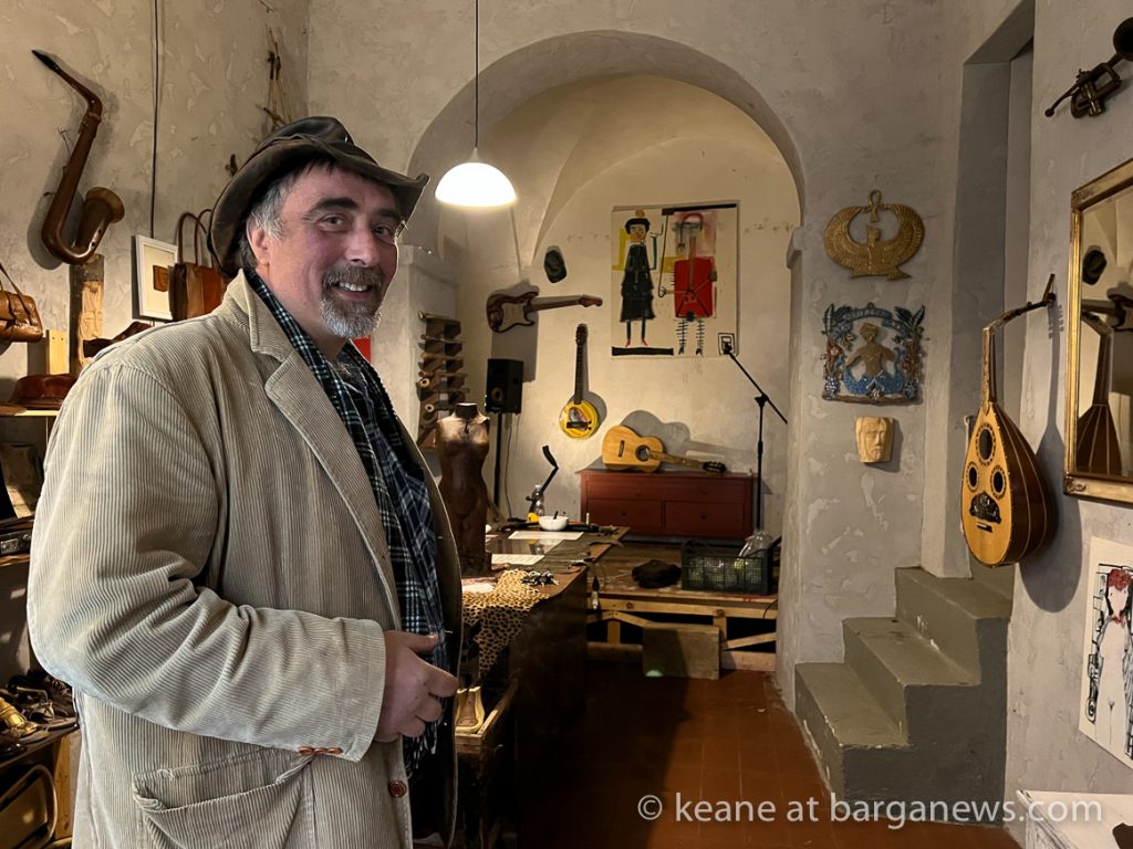 Sax, shoes, paintings, sculptures and music