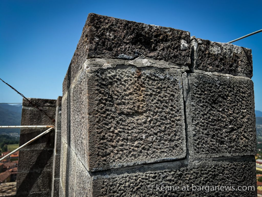 Slight damage to the Duomo