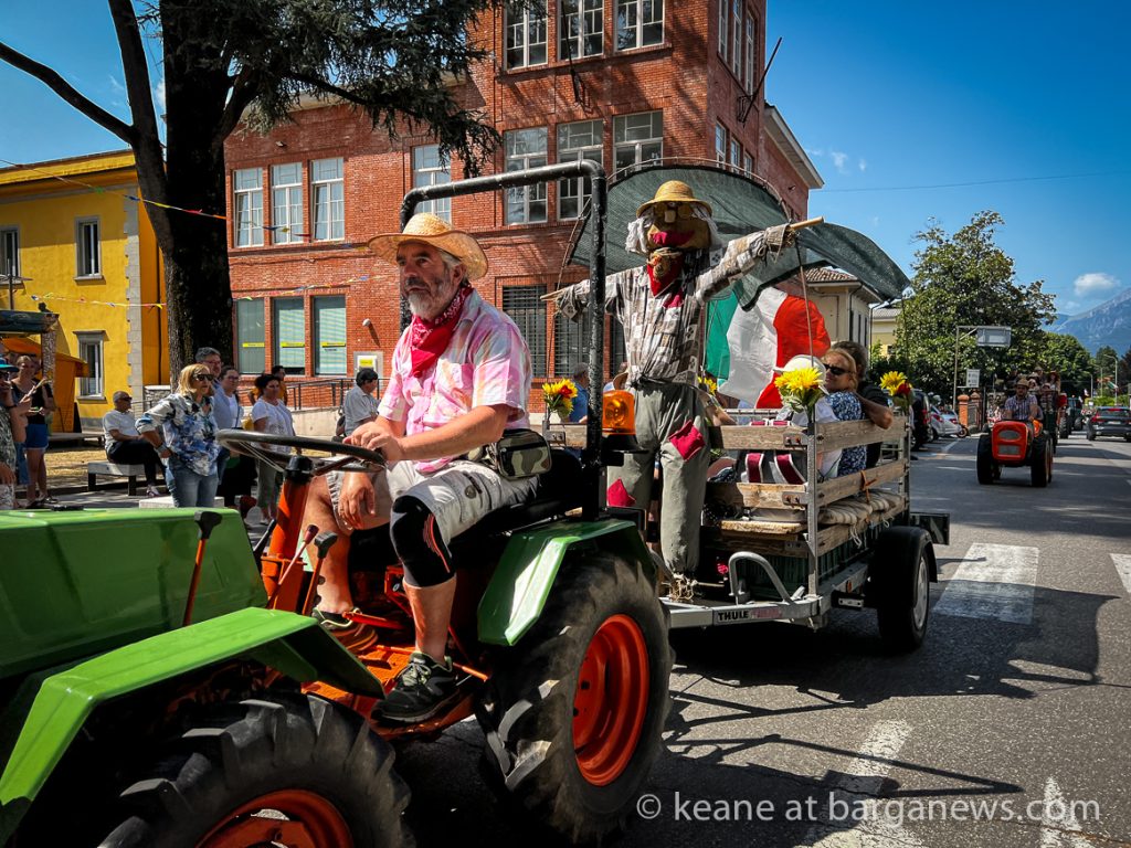 Trebbiatura – tractor parade