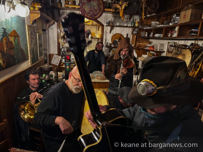 images from barga -18303