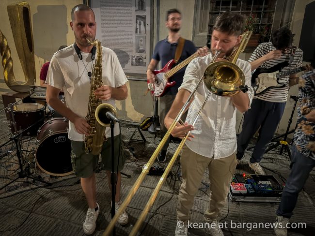 images from barga -25394