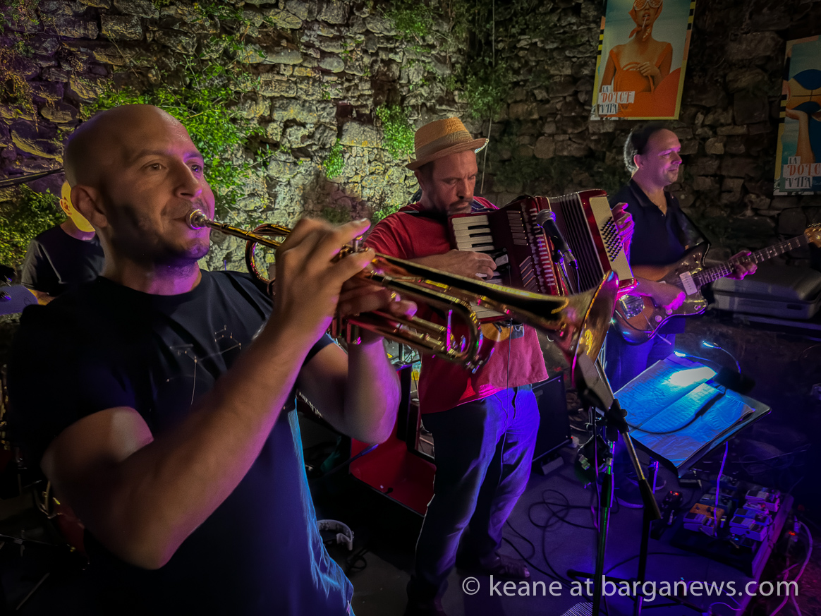 images from barga -25686