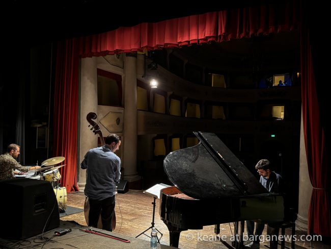 images from barga -28725