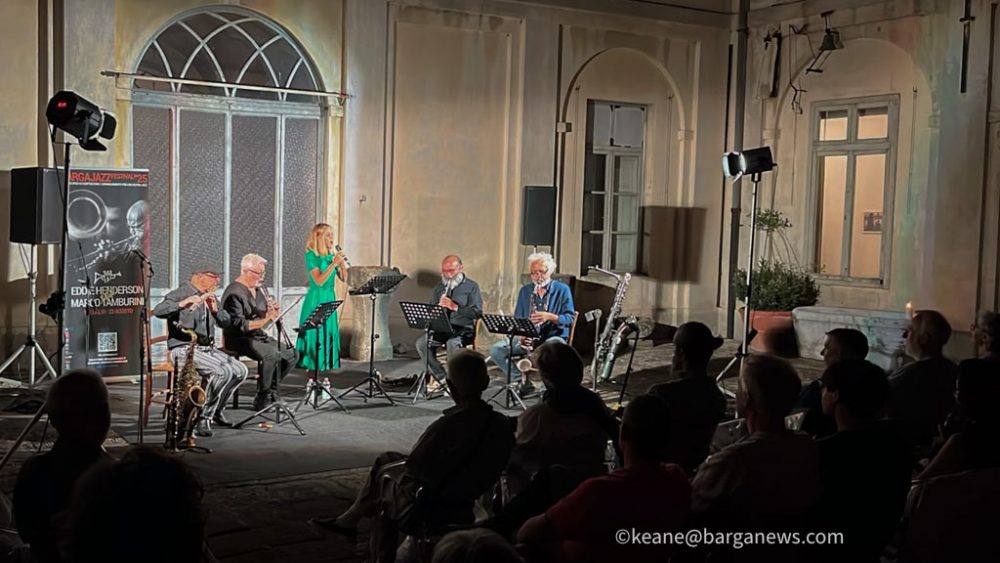 new images from barga -2542